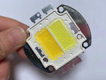 module led 100w 200w blanc jaune noir grille perforations éclairage scène dj moderne technologique