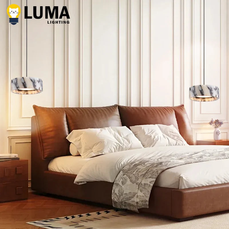 suspension lumineuse marbre blanc gris noir moderne câble suspendu contemporain chambre salon étude