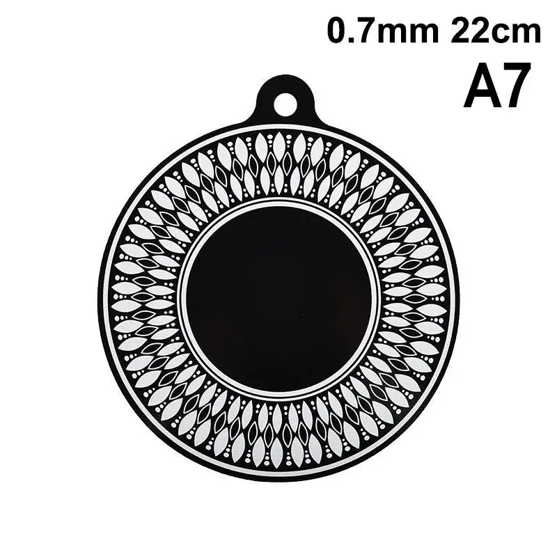 protecteur surface induction tapis anti rayures silicone blanc noir motif géométrique moderne