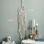 tapisserie macramé boho pompons franges beige clair tissé main décoration murale artisanal