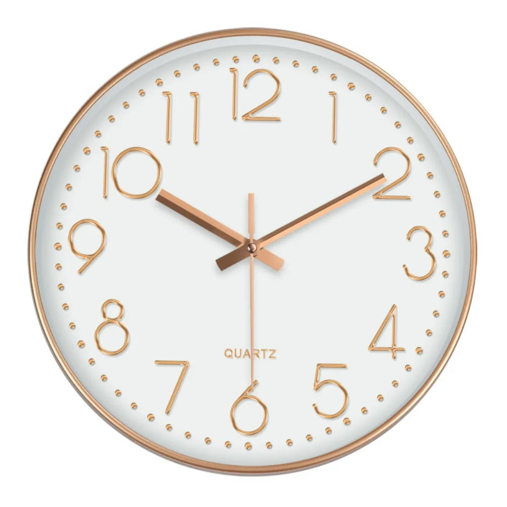 horloge murale cadre doré aiguilles noires numéros blancs moderne chambre coucher