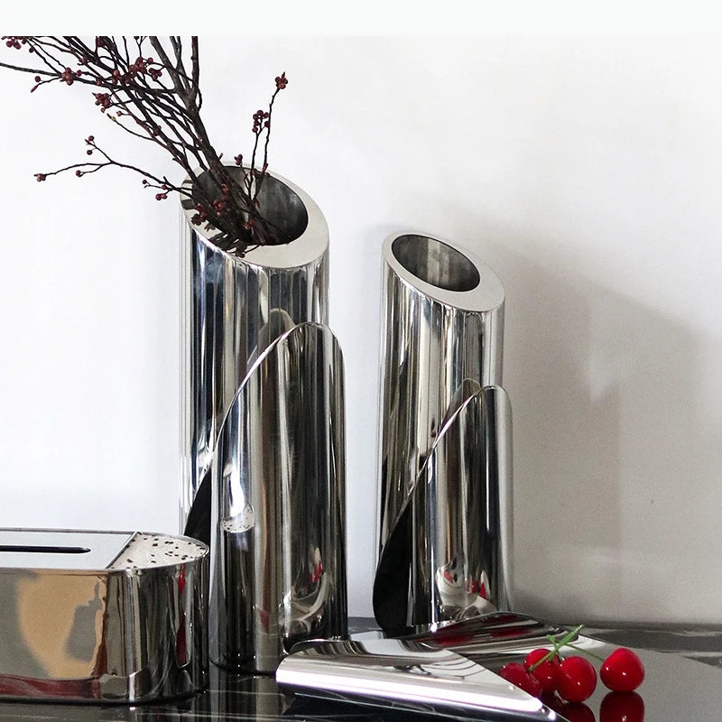 vase argenté moderne lisse rose blanche fleur sculpture décoration tablebranches noires cerises rouges