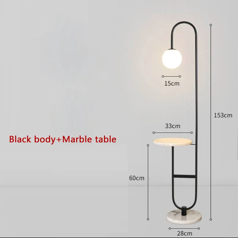 lampe sol moderne or marbre blanc plateau métal minimaliste
