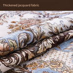 Tissu jacquard épais aux motifs floraux et ondulés dans des tons de bleu et de marron, créant un design textile riche et sophistiqué.