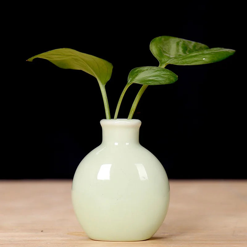 vases table bleu clair blanc vert pastel rose poterie minimaliste