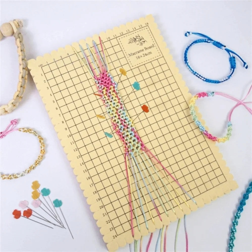 kit bricolage macramé planche mousse fils colorés épingles fleurs loisirs créatifs nœuds