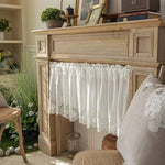 rideaux blancs dentelle motifs floraux semi transparent rustique vintage chambre salon