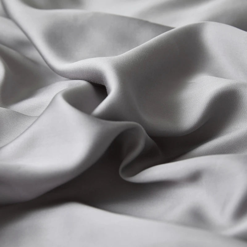 Drap plat en soie assorti à la housse de couette