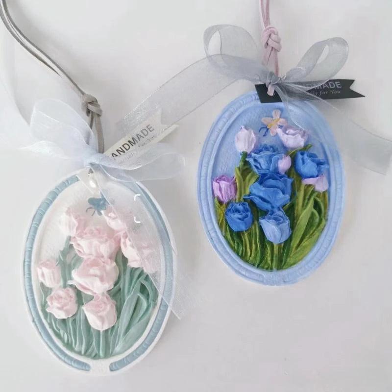 cadre décoratif ovale silicone fleurs reliefs artisanal clips ruban couleurs variées maison