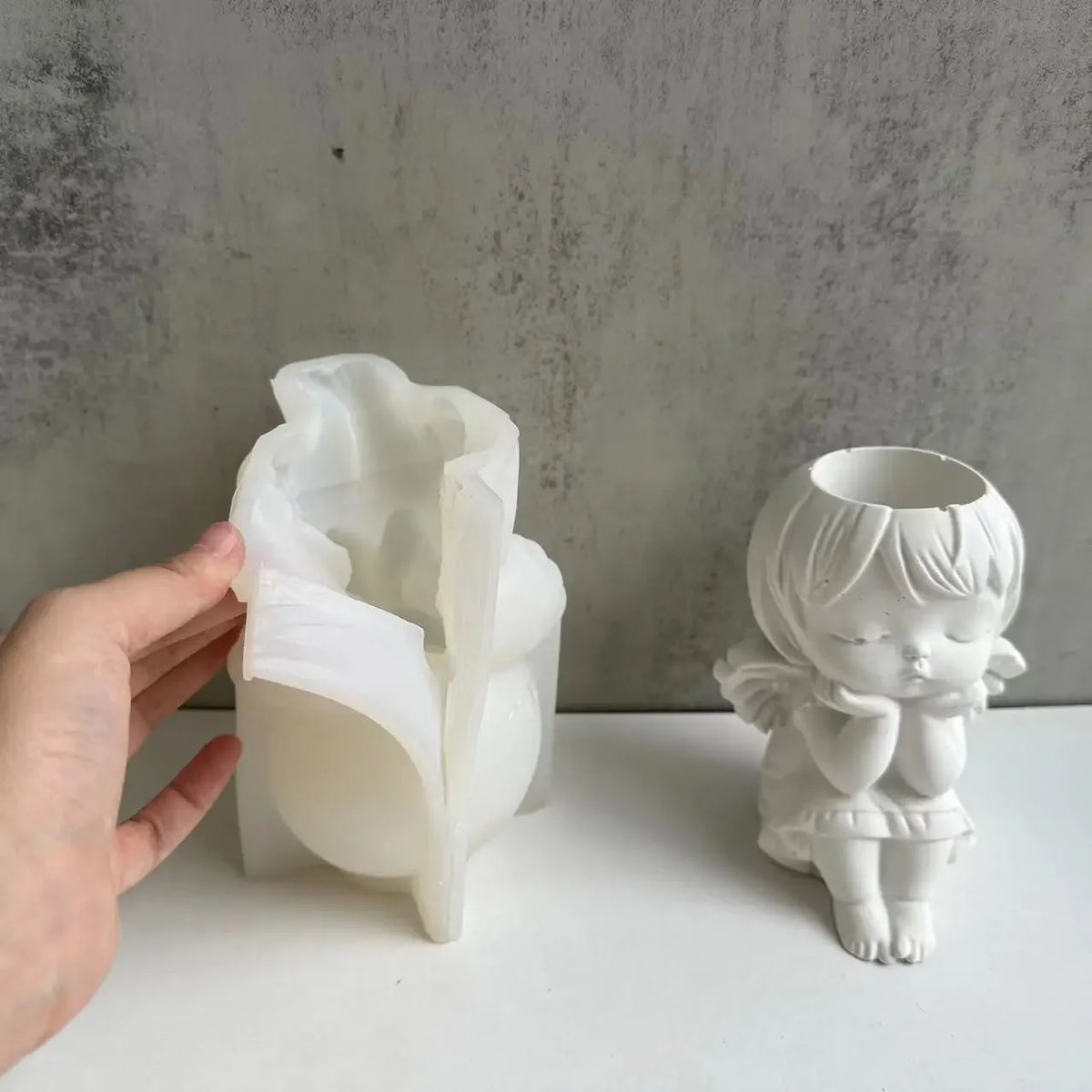 moule silicone ange agenouillé figurine décorative enfantine blanc opaque sculpté superficie lisse decoration noel