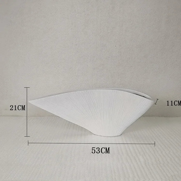 cache plat noir rayures fines moderne opacite vase table deco maison erotique echangisme erotique