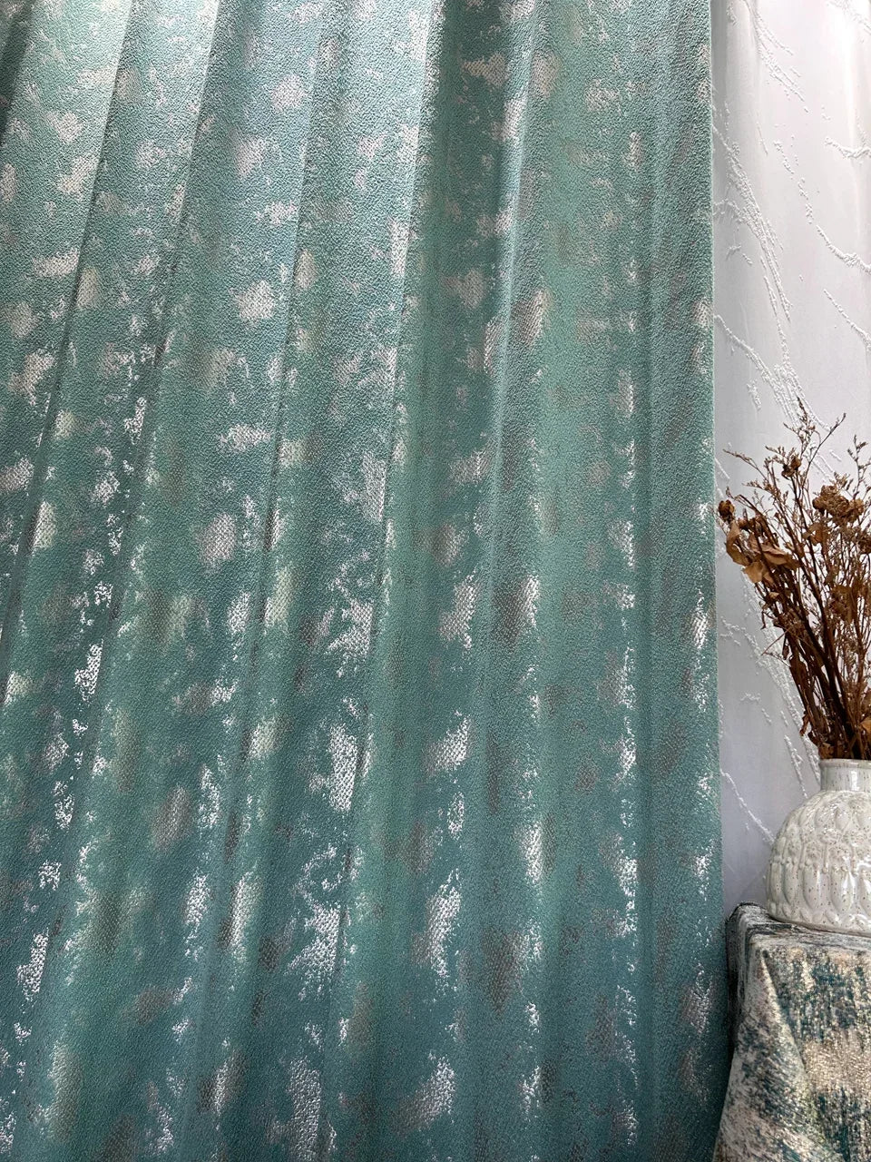 rideau occultant bleu clair gris argenté motif abstrait moderne salon chambre fenêtre maison élégant
