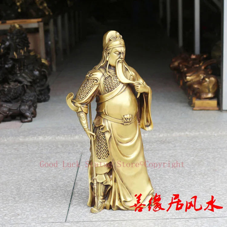 statue bronze doré guerrier traditionnel chinois longue barbe bâton faucille détails sculptés complexe