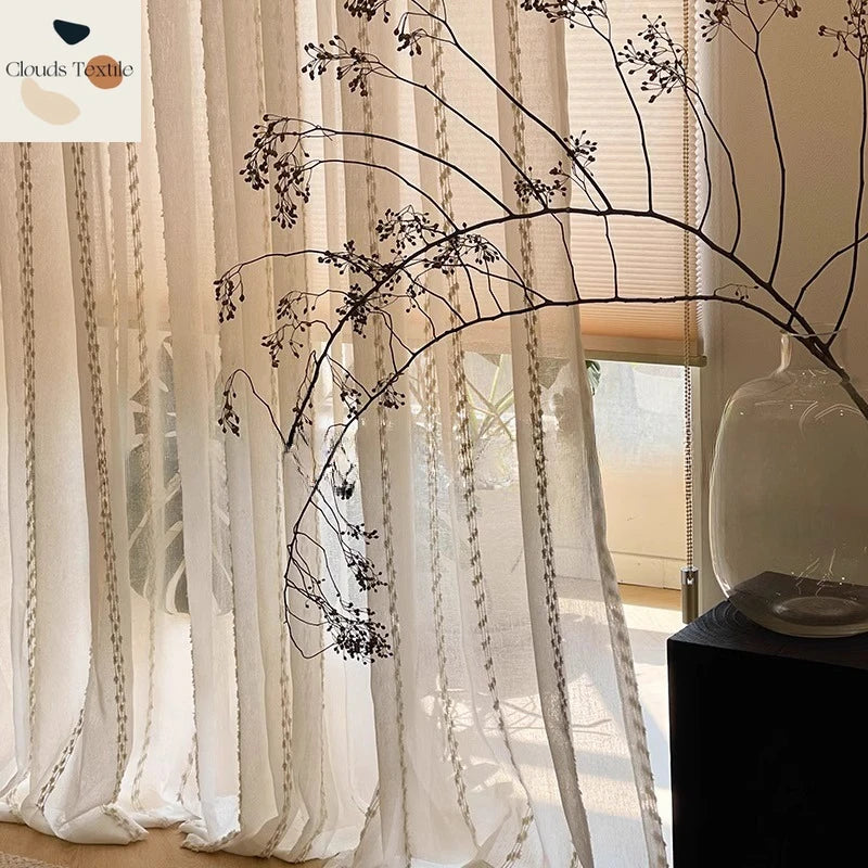 rideau blanc moderne transparent rayures noires salon chambre fenêtre maison intérieur décoratif