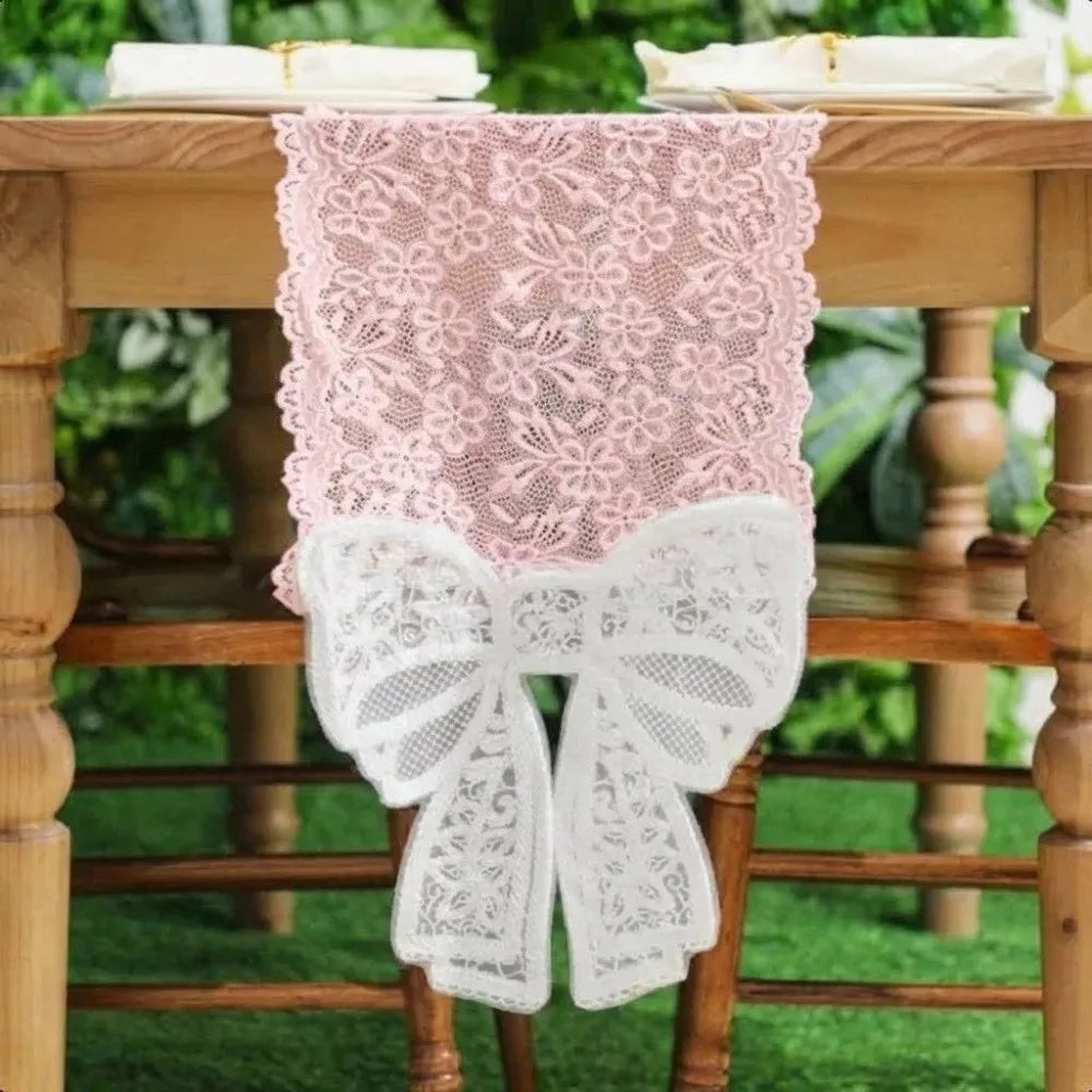 chemin table dentelle fleur noix coco blanc rose rouge noir festive romantique vintage