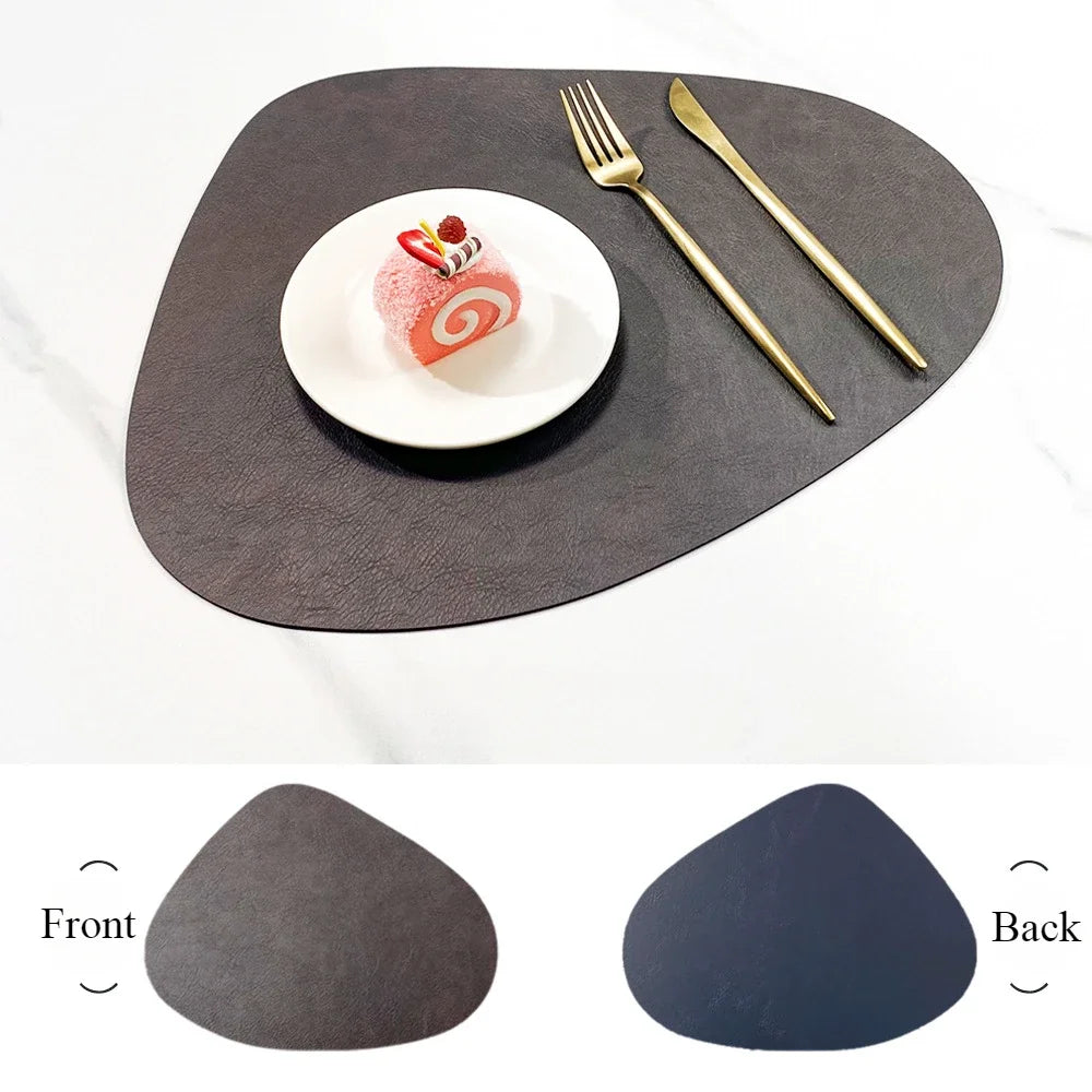 tapis table moderne marron gris vert texture cuir adhésif assiettes fourchettes couteaux