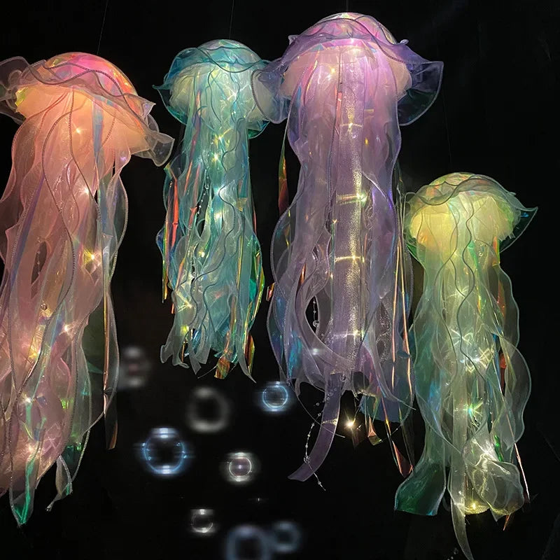 méduses lumineuses artificielles bleu rose vert modernes translucides iridescentes fil suspension fête enfants anniversaire