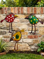 décoration murale oiseaux rouge vert jaune rustique champêtre étoiles points suspendusextérieur jardin cloison