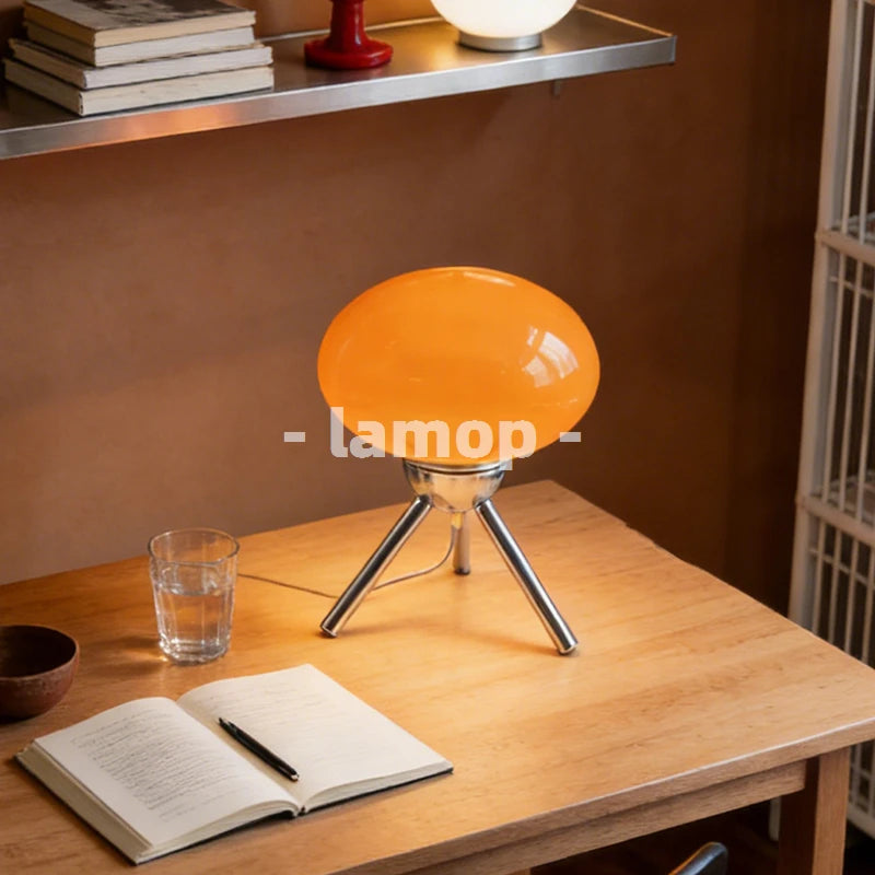 lampe table moderne trépied orange verre opaque ampoules led flux lumineux doux certification rohs