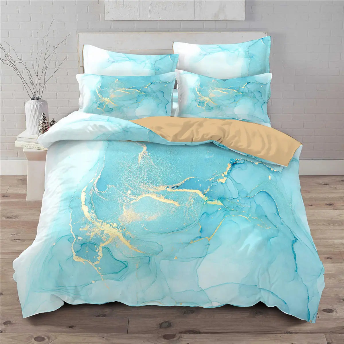 Détail du motif géométrique abstrait de la housse de couette bleue