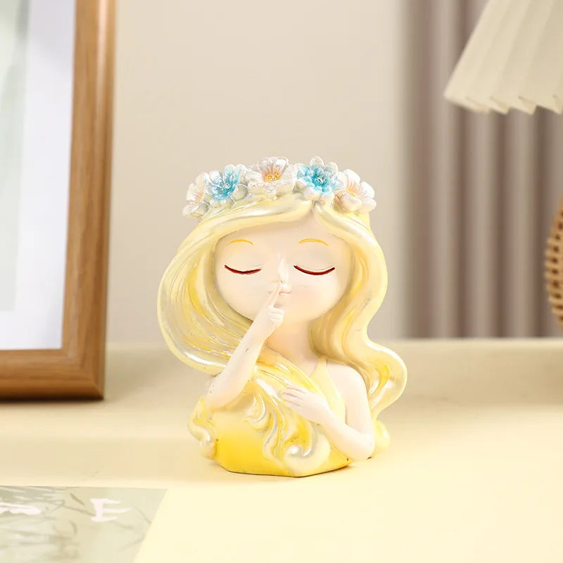 statuette articulée fleurs couronne cheveux ondulés blanc jaune bleu vert