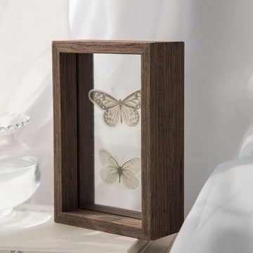 cadre photo bois naturel décoration fleurs séchées papillons moderne minimaliste transparent murale