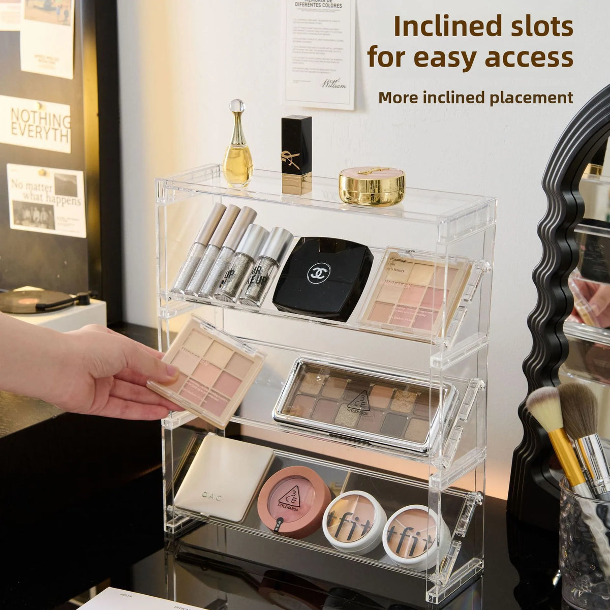organiseur cosmétique transparent étagère minimaliste palettes maquillage bouteilles vernis ongles produits beauté