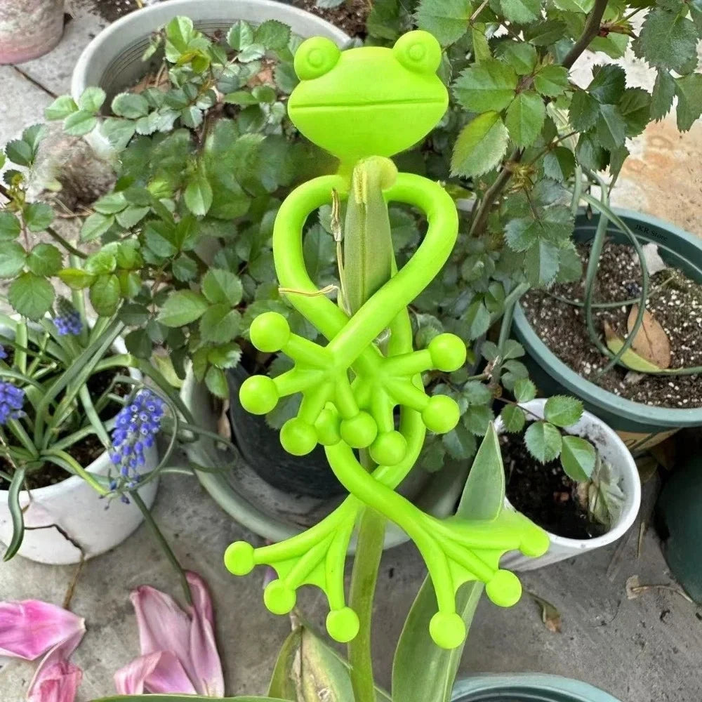 supports plantes forme grenouille vert texturé décoration jardin ludique enroulement tige plantes