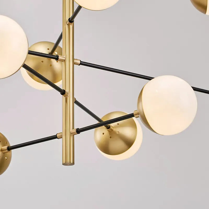 Suspension LED noire dans une chambre contemporaine