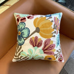 coussin décoratif brodé motifs floraux multicolore moderne maison canapé