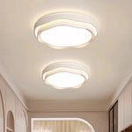 lampes modernes japonais blanc bois clair diffuseur opaque éclairage indirect couloir balcon