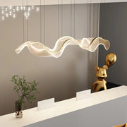 suspension lumineuse moderne acrylique semi transparente ondulée blanc doré minimaliste