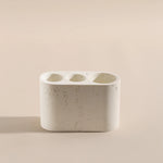 ensemble salle bain moderne brosse dents pot dentifrice distributeur savon blanc crème grain ciment