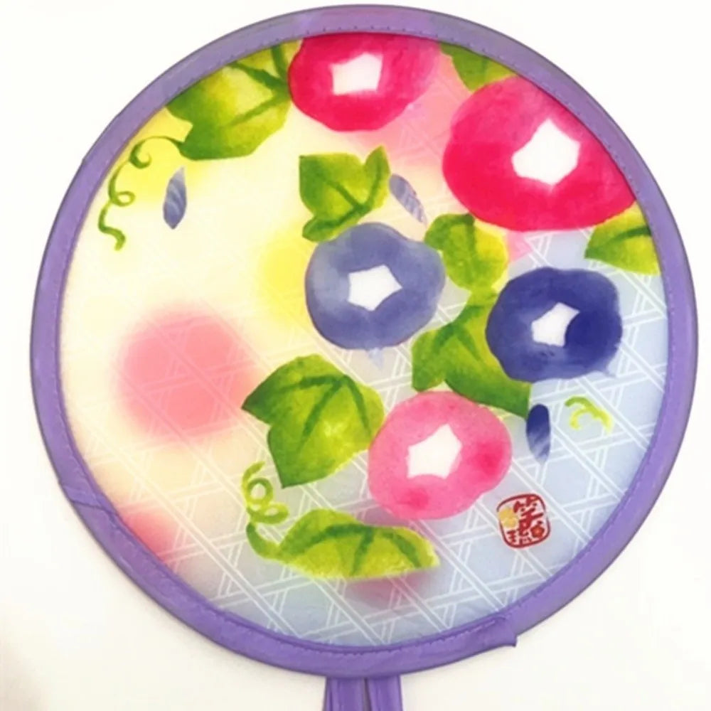 éventail pliant traditionnel japonais motif floral chaîne métallique bleu rose violet rouge blanc