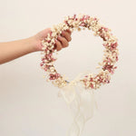 couronne fleurs séchées rose blanche romantique décoration intérieure mariage anniversaire baby shower