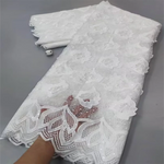 dentelle blanche brodée fleurs motifs floraux tissu coton mariage opaque simple