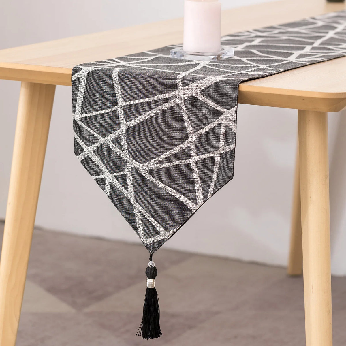 table chevet chemin table gris blanc motif géométrique coton polyester moderne minimaliste pompon