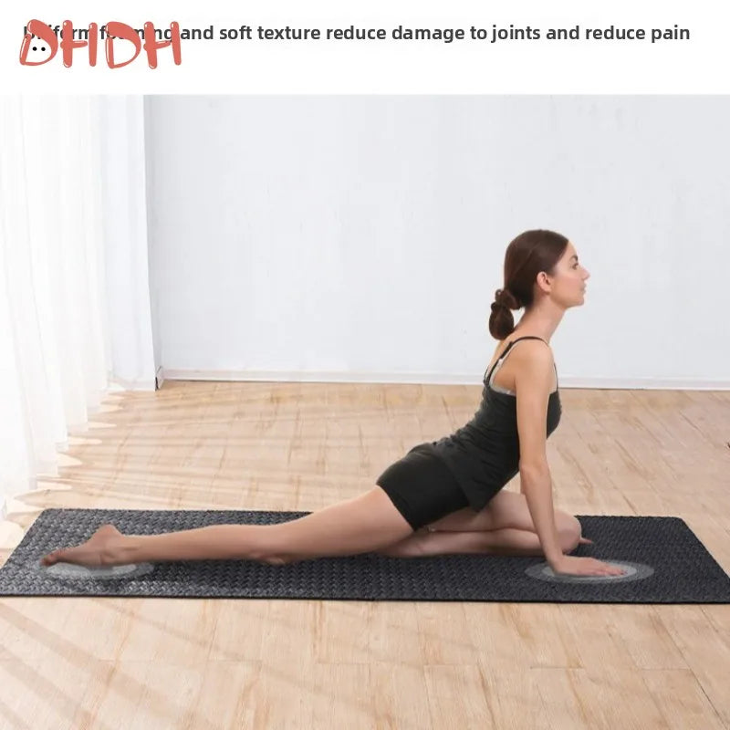 tapis sol modulable caoutchouc gris noir blanc carreaux géométriques antidérapant exercices maison