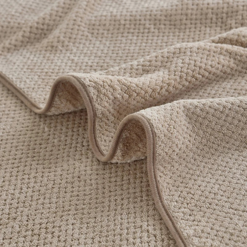 couverture massage texture douce beige blanc rose gris moderne