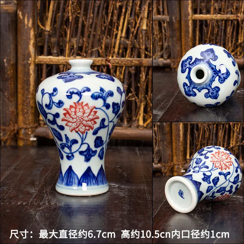 Vase en céramique bleu et blanc peint à la main