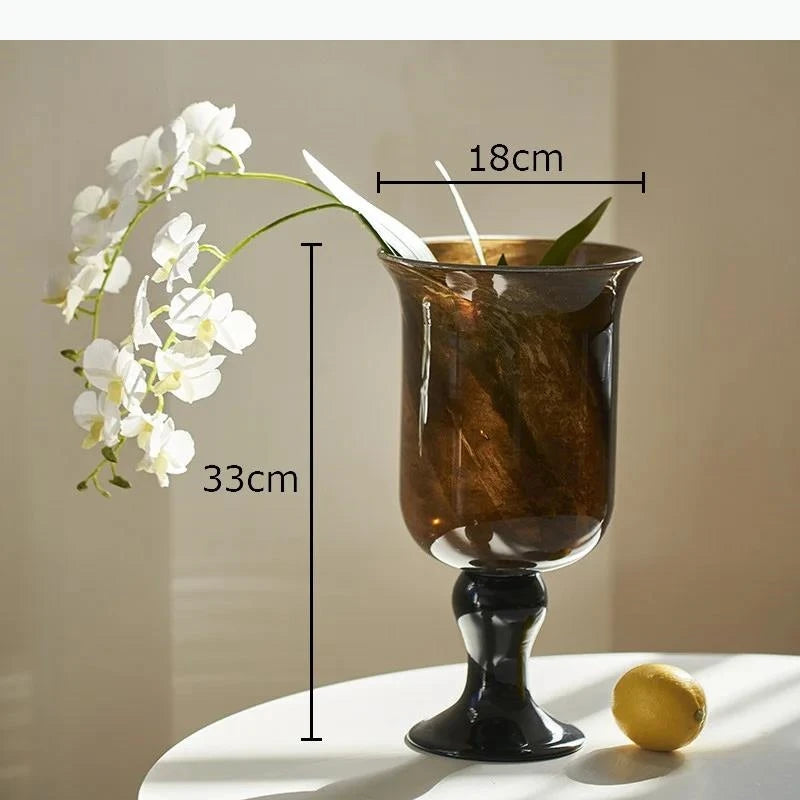 vase table couleur marron beige noir texture marbrée motifs floraux classique élégant base solide