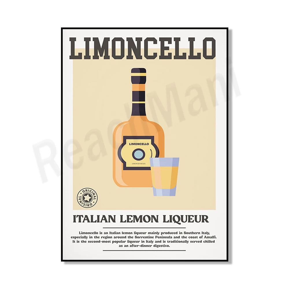 Bouteille et verre de Limoncello, un digestif italien au citron principalement produit dans le sud de l'Italie, spécialement dans la région de la péninsule de Sorrentine et de la côte d'Amalfi, et traditionnellement servi frais après le dîner.