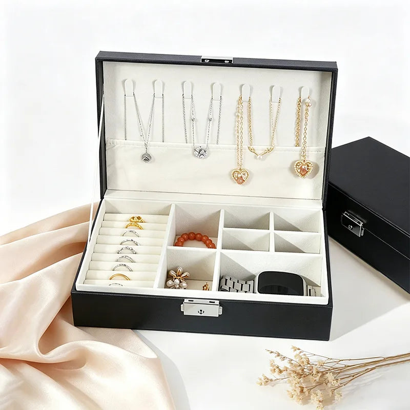 boîte bijoux simili cuir noire blanche moderne cadenas rangement bracelets colliers boucles doreilles bague