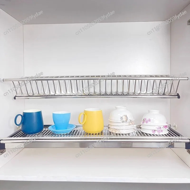 égouttoir cuisine étagère argentée filetée moderne vis assiettes bols tasses soucoupes