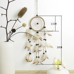 attrape rêves traditionnel blanc plumes blanches décoration maison amour pastorale matière organique