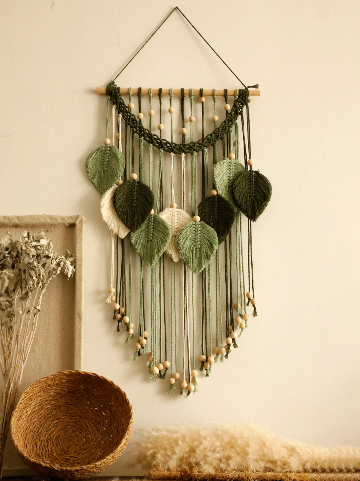 macramé mur vert olive feuilles cœur franges boho décoration murale ornement maison