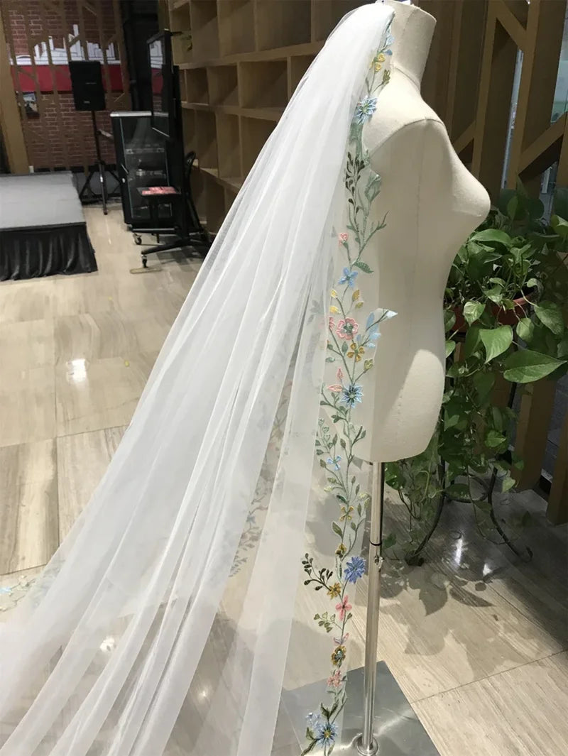 voile mariée broderie florale transparente classique blanc beige off whiteextérieur jardincérémonie mariage femme
