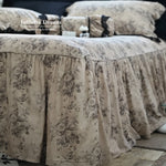 Taie d'oreiller assortie motif floral noir et rose
