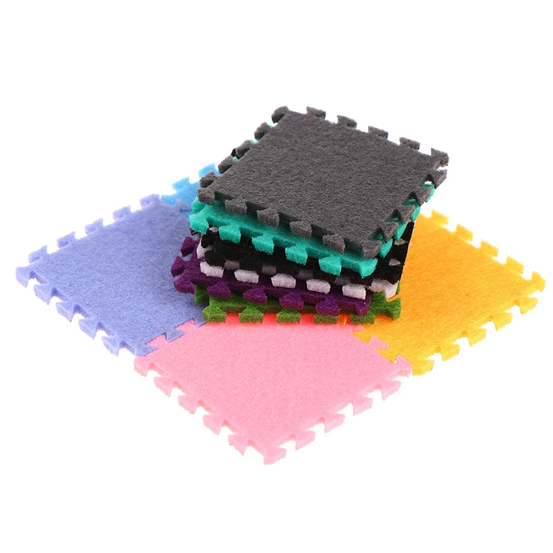 tapis mousse multicolore bordures dentelées moderne enfantin vert bleu rose noir gris violet fantaisie