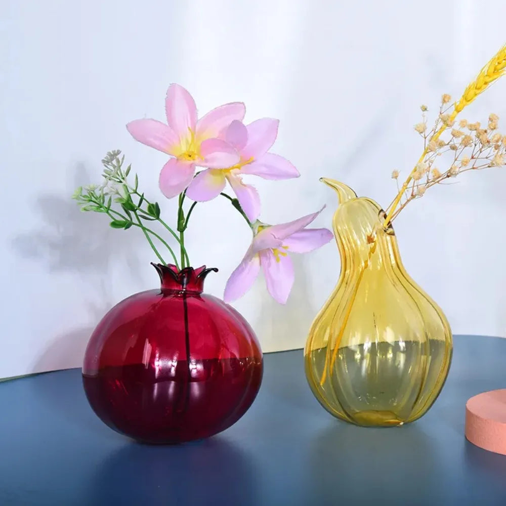 vase contemporain verre fruits pomme poire citrouille rouge jaune ornemental décoration maison